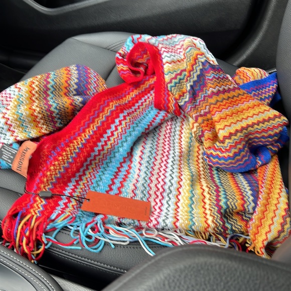 Missoni 🧣 scarf and hat set NWT - Picture 4 of 4